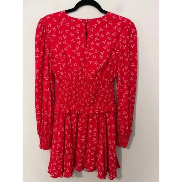 Finders Keepers‎ Frida Dress Women’s Size XS Red Ditsy Doo Smocked Floral Mini - Picture 4 of 14